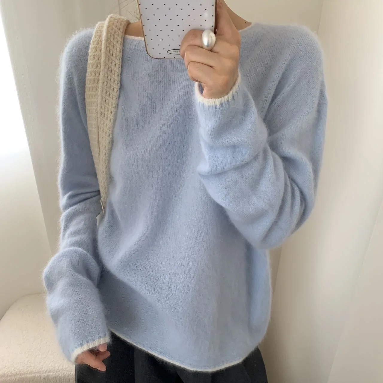 Light Luxury Mulberry Silk Cashmere Warm Round Neck Knitted Sweater Women's Clothing Autumn And Winter New Contrasting Colors