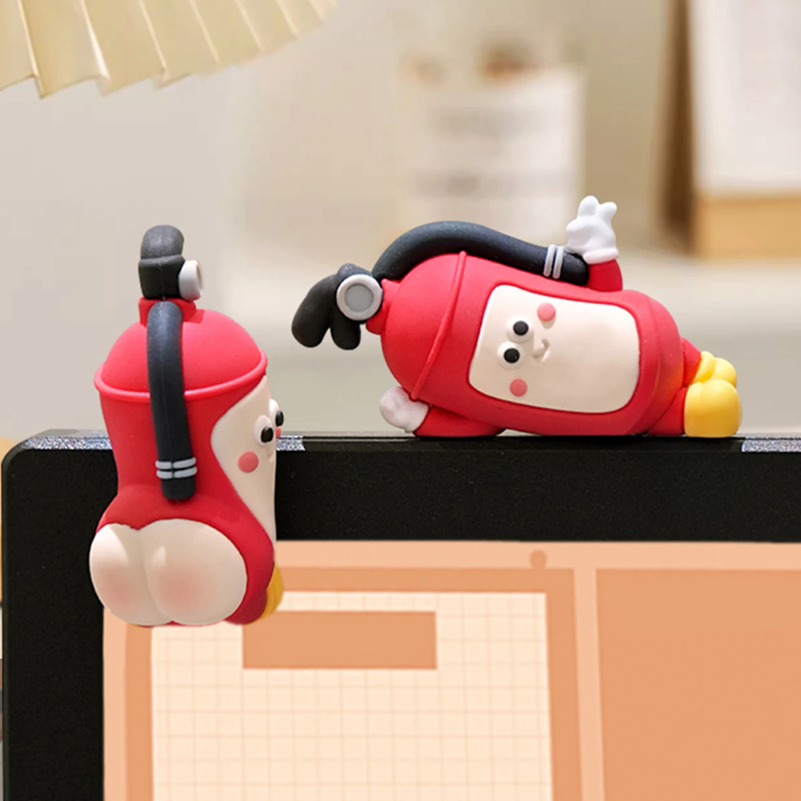 4Pcs Computer Monitor Decor Figurines Multi-Purpose Funny Creative Figurine For Office Computers & Auto Center Console Screens