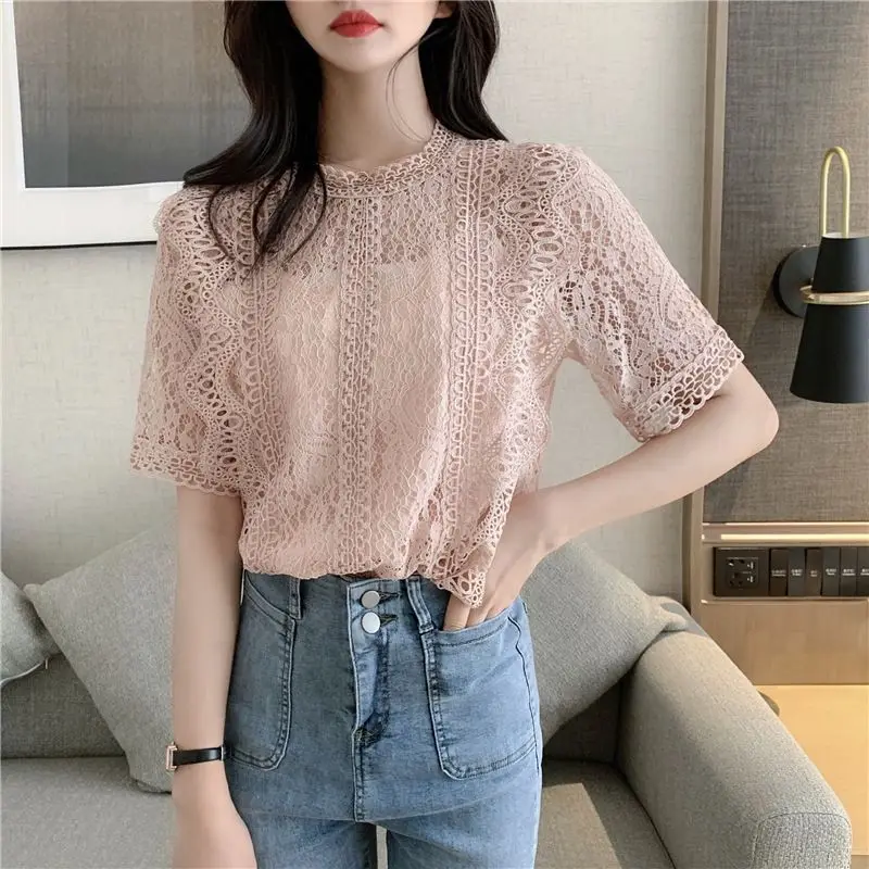 

Lace Cropped Shirts Summer Women Short Sleeve O-Neck Blouse Ladies Hollow Out Elegant Blusas Fashion Retro Slim Tops Blouses Q75