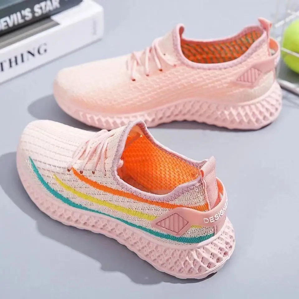 รองเท้าบอร์ดสำหรับผู้หญิงรองเท้าลำลองแบบ Flyknit ส้นแบนลำลองระบายอากาศได้ดี, ใหม่ฤดูใบไม้ผลิและฤดูใบไม้ร่วงรองเท้าแพลตฟอร์ม