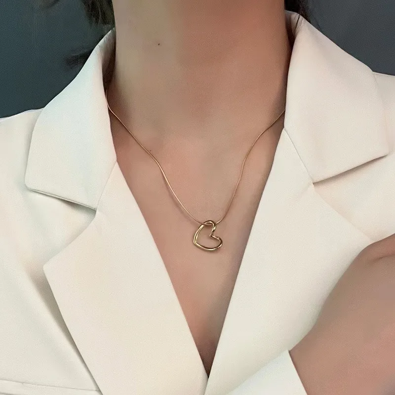 Simple Trendy Heart Pendent Necklace for Women Creative Design Gold Color Stainless Steel Chain Chokers Neck Jewelry Accessories