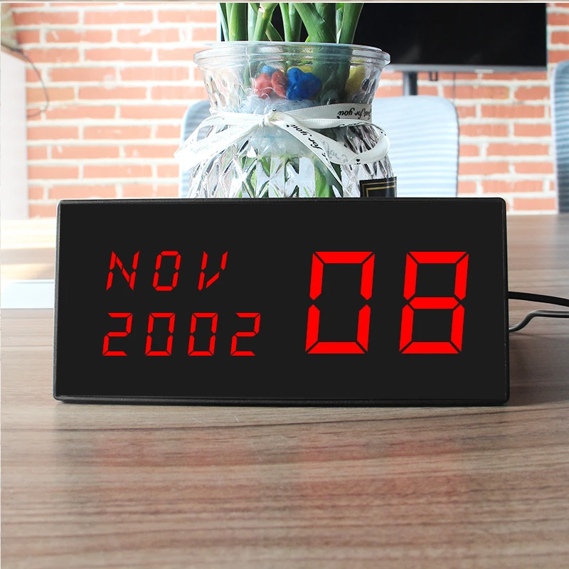 CP002 LED Electronic Legal Age Calendar Born Before Date Clock Digital We I.D. Clock Sign for Beer Bar