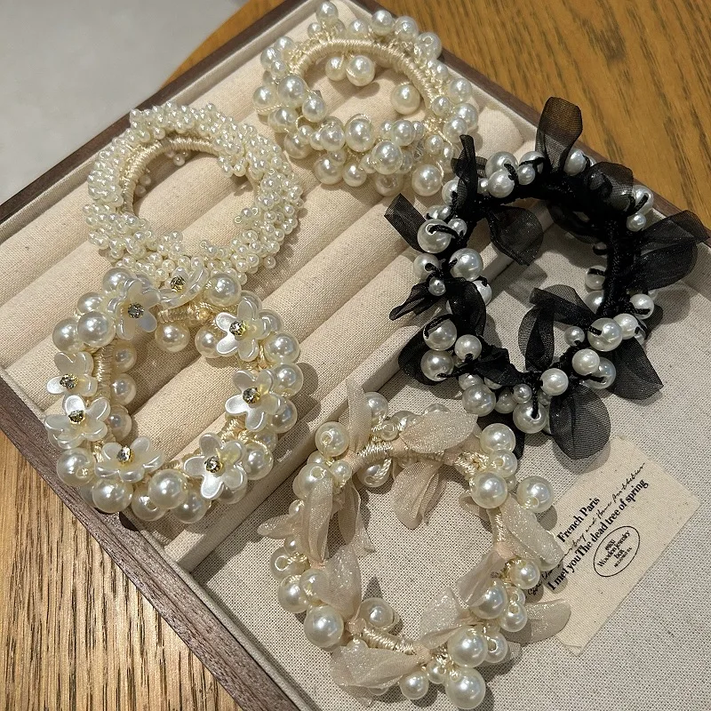 

Chic Pearl Tulle Scrunchie - Versatile Elegant Hair Band for Women, High Elasticity Ponytail Holder with Floral Accent Hair Band