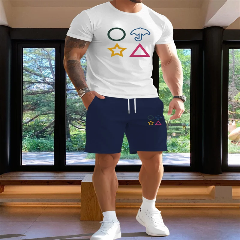 2025年メンズ夏用ラウンドネック半袖Tシャツと5分丈ショートパンツのスポーツスーツ、ファッショナブルなアウトドアカジュアルツーピースセット