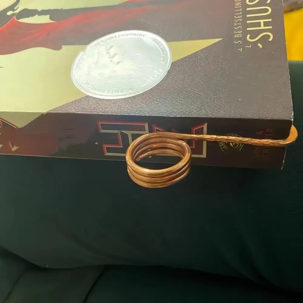 Durable Creative Metal Book Holder Portable Exquisite Thumb Book Page Holder Simple Multi-function Ring Bookmark Gift