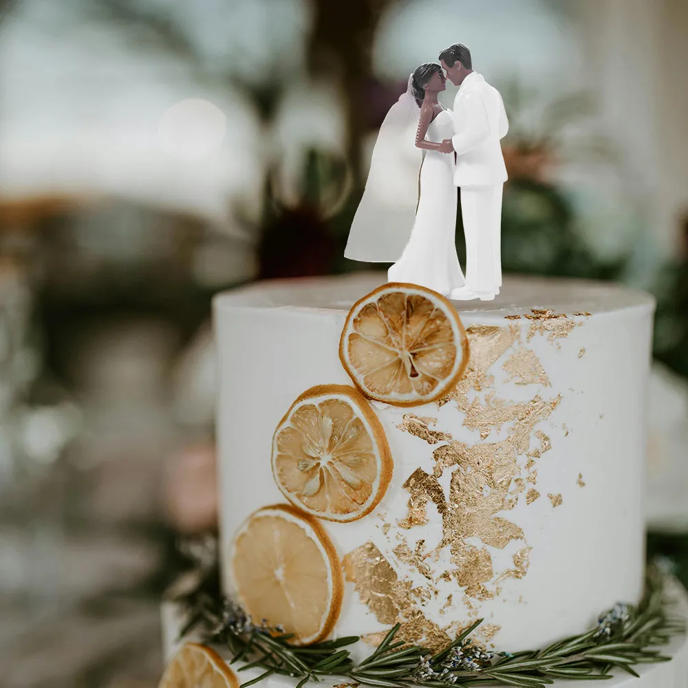 

Anniversary Decoration Couple Wedding Cake Topper Elegant White/Black Cake Toppers Dolls Creative PVC Bride & Groom Figurines