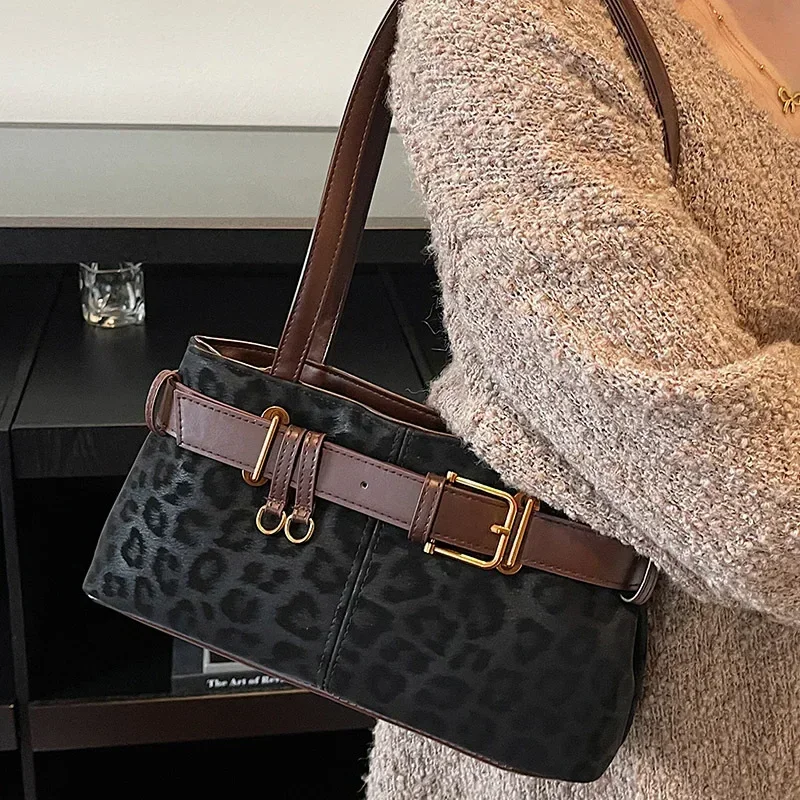 

2025 Trendy Niche Design Women's Bag - Retro Style, Large Capacity, High - Quality Material, Perfect for Commuting