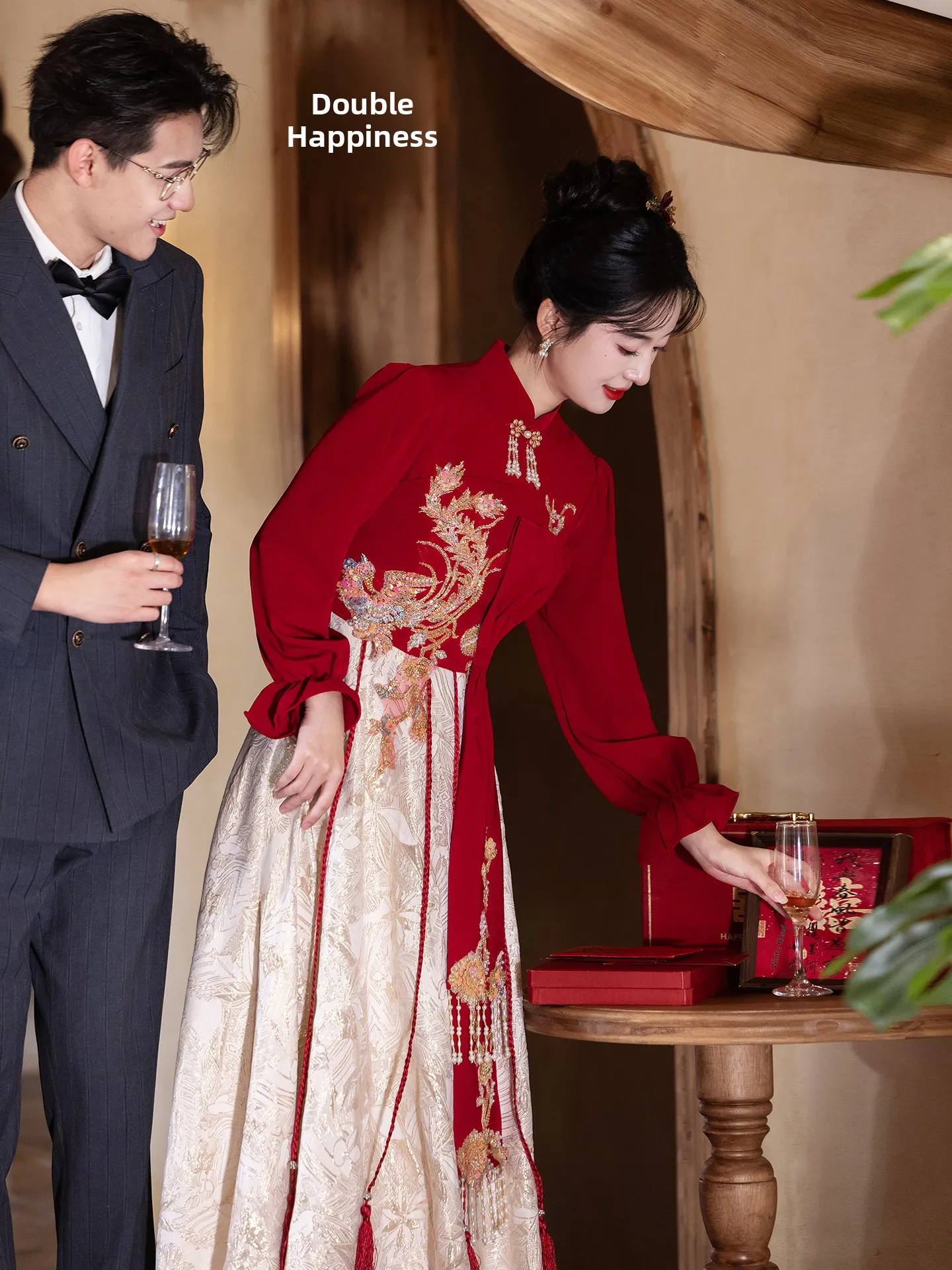 

Новое свадебное платье 2026 года красного цвета с вышивкой для церемонии подношения вина, с пайетками, длинными рукавами, в винтажном стиле, из полиэстера