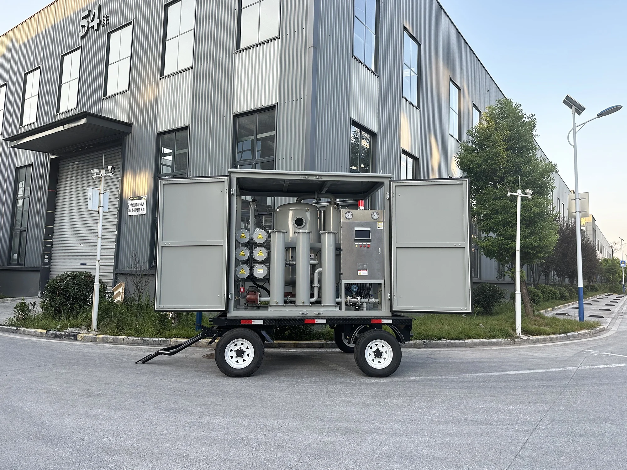 China Hersteller ZYD-M-150 9000L/Stunde doppeltstufige Transformator-Ölreinigungsmaschine aus Kohlenstoffstahl