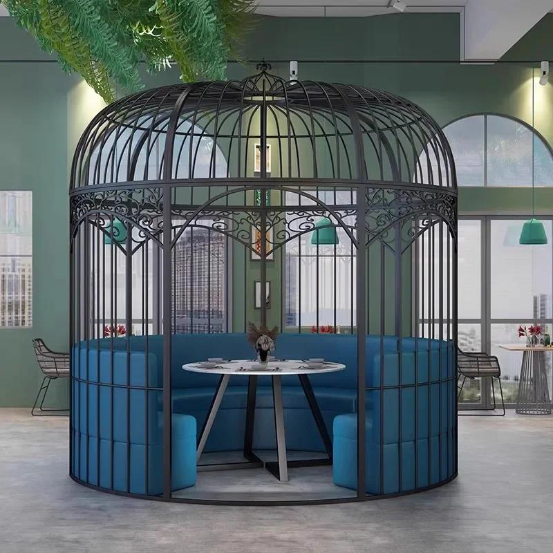 

Outdoor large bird cage metal card seat B & B courtyard giant wrought iron bird cage sofa garden photo shooting decoration