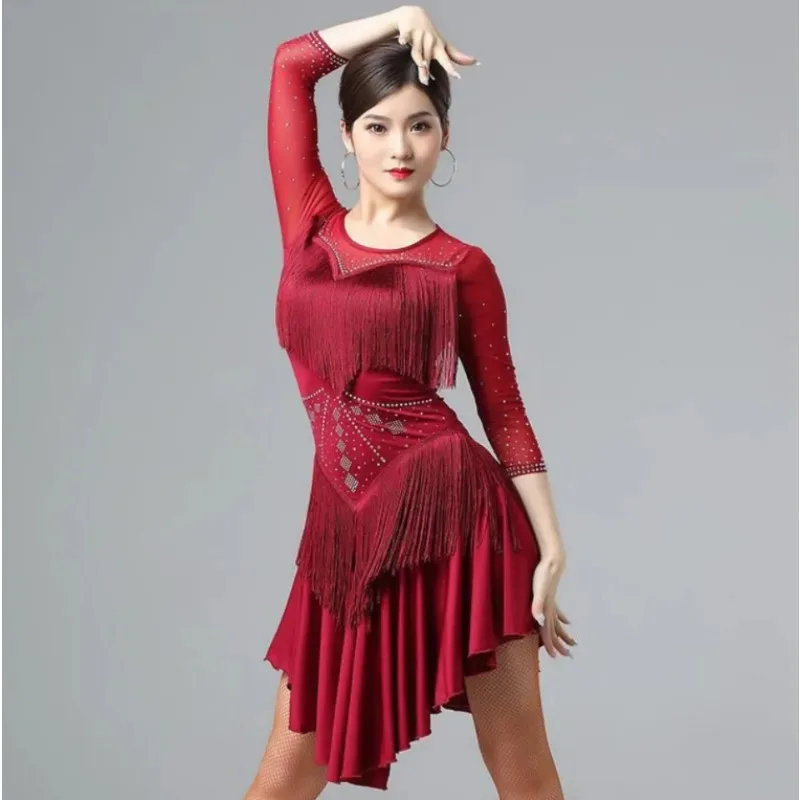 

Платье для латинских танцев, женский цельный наряд со стразами, костюм с короткими рукавами и бахромой спереди, бриллиантами для соревнований
