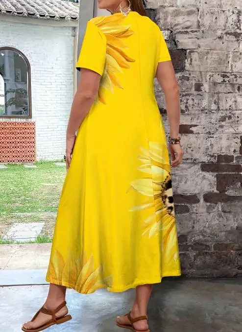

2025 V-Neck Sunflower Print High Waisted A-Line Dress for Summer Plus Size Women, Elegant and Casual Loose Short Sleeved Dress
