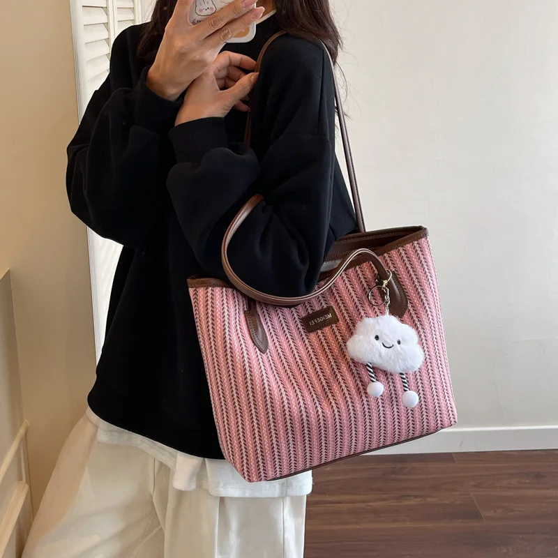 

2025 Summer Large Straw Tote Bag, Boho Beach Shoulder Purse for Women, Lightweight Woven Commuter Essentials