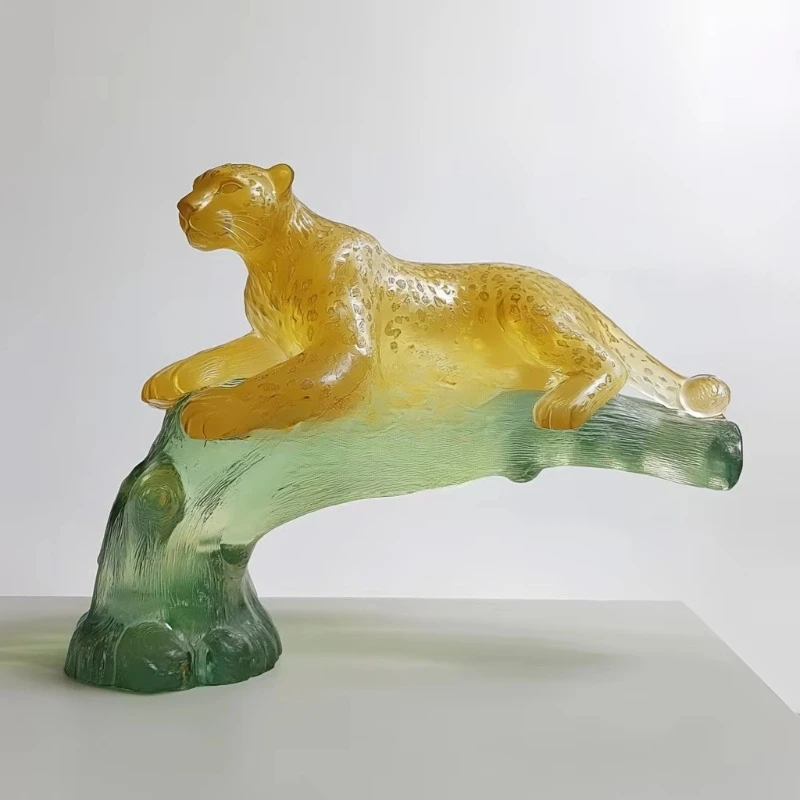 

Signs and gift boxes, hand-carved crystal leopard print jewelry, home decoration, other crystal crafts