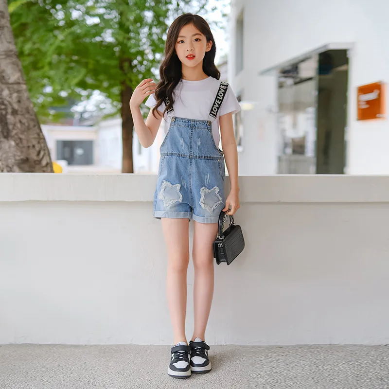 

2024 Korean Summer School Girl Clothing Set Children Girl Short Sleeve Tops+Tassels Denim Suspender Shorts Students Clothes Sets