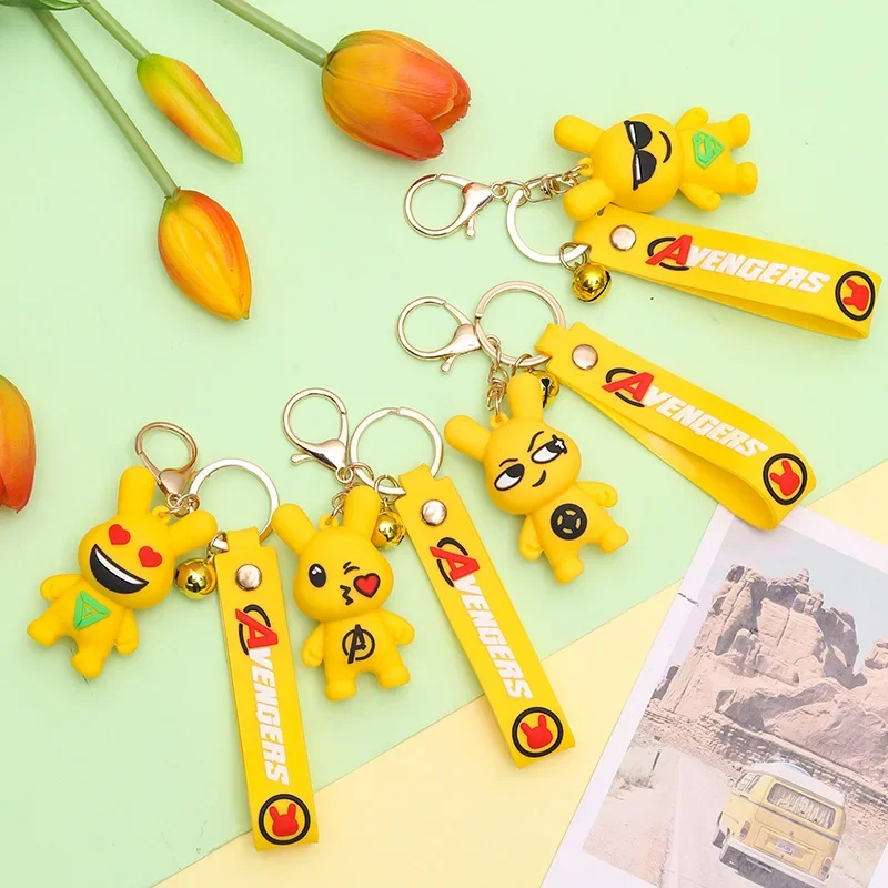 

miniso High-end small gift cartoon 3D figurines, creative gifts, exquisite car couple keychains and pendants