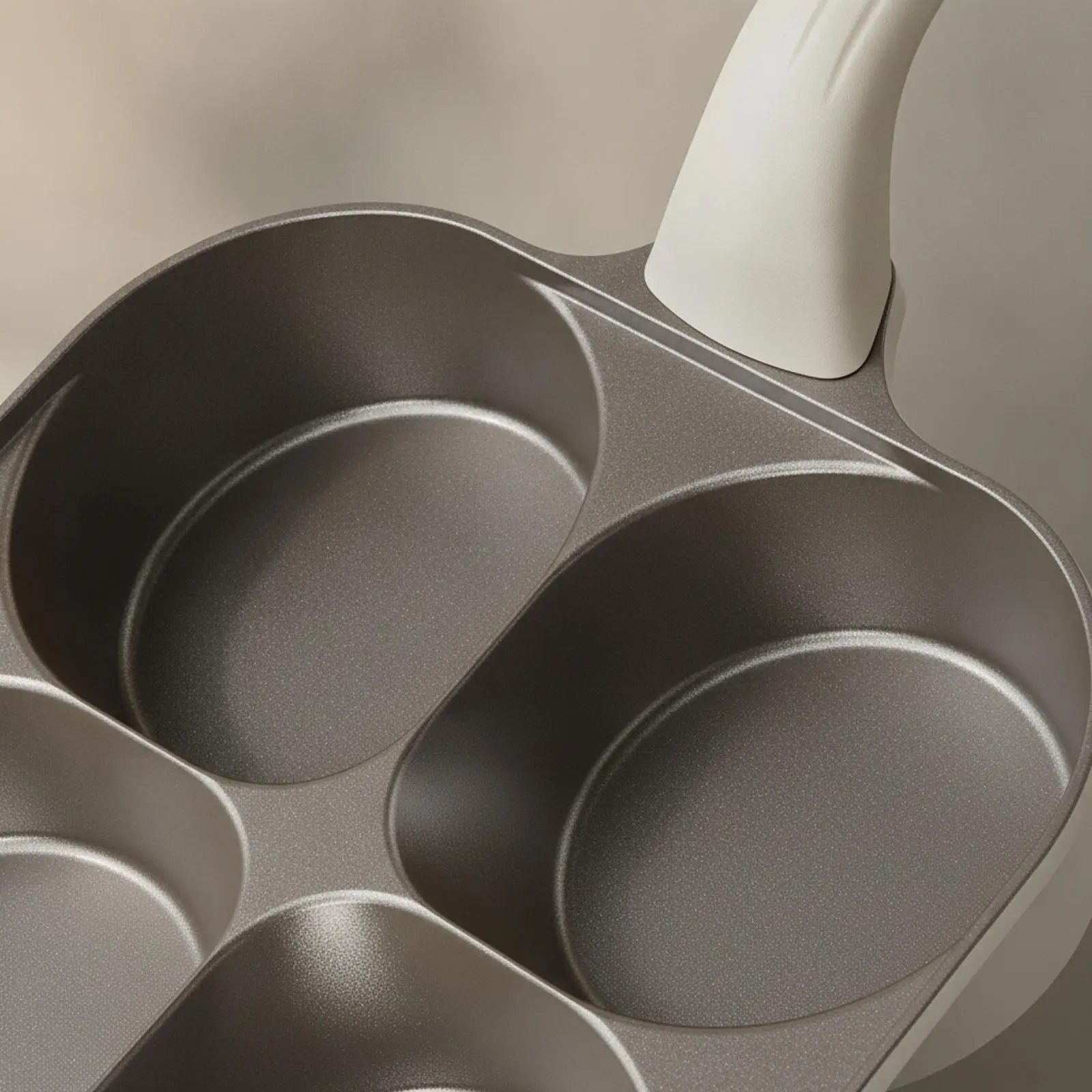 Easy Clean Titanium Ceramic Nonstick Frying Pan 4 Well Egg Maker with Sturdy Light Handle for Comfortable Daily Breakfast Frying