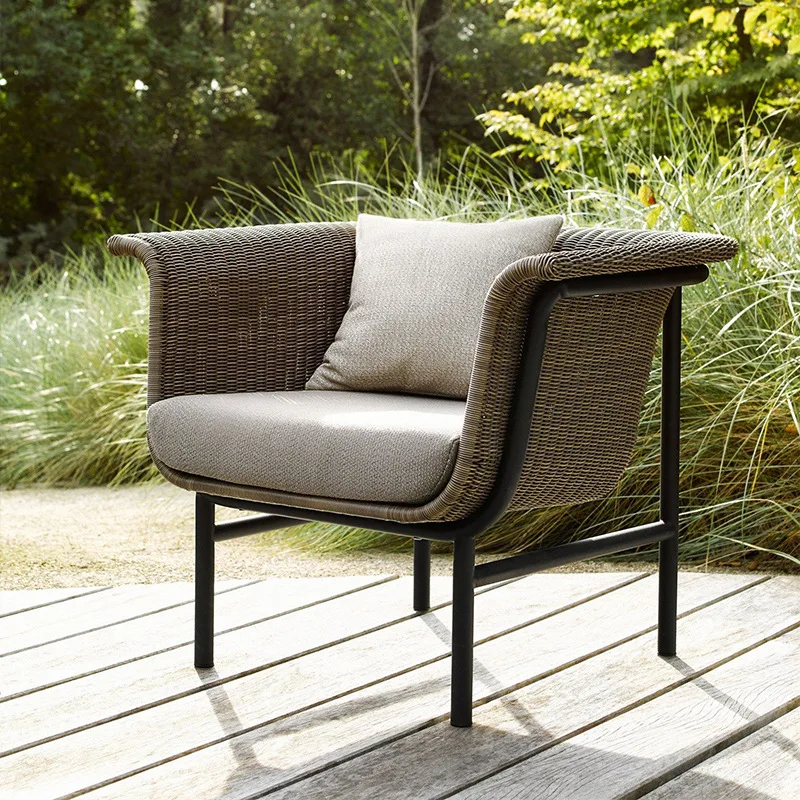 Outdoor Sofa Innenhof Designer Outdoor Freizeit Rattan Stuhl Couchtisch Rattan Weben