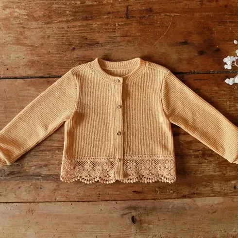 Casaco 2025 Outono Inverno Novo Vestuário Infantil Estilo Coreano Moda para Meninas Bebê Cardigan Simples de Algodão Puro com Renda Protetor Solar