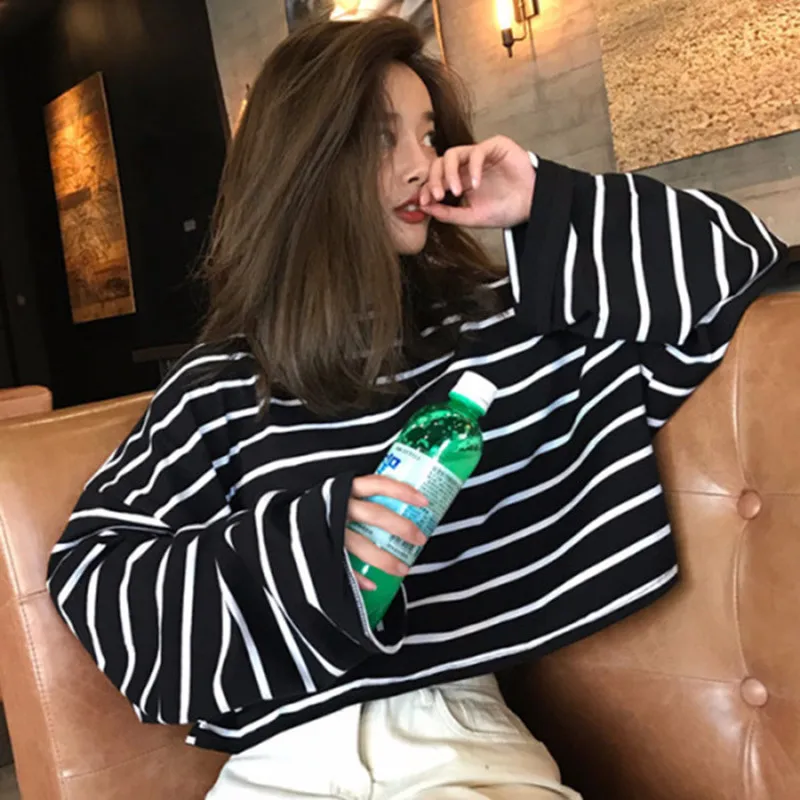 

Black And White Striped Long Sleeved Student Base T-Shirt New Loose Round Neck Versatile
