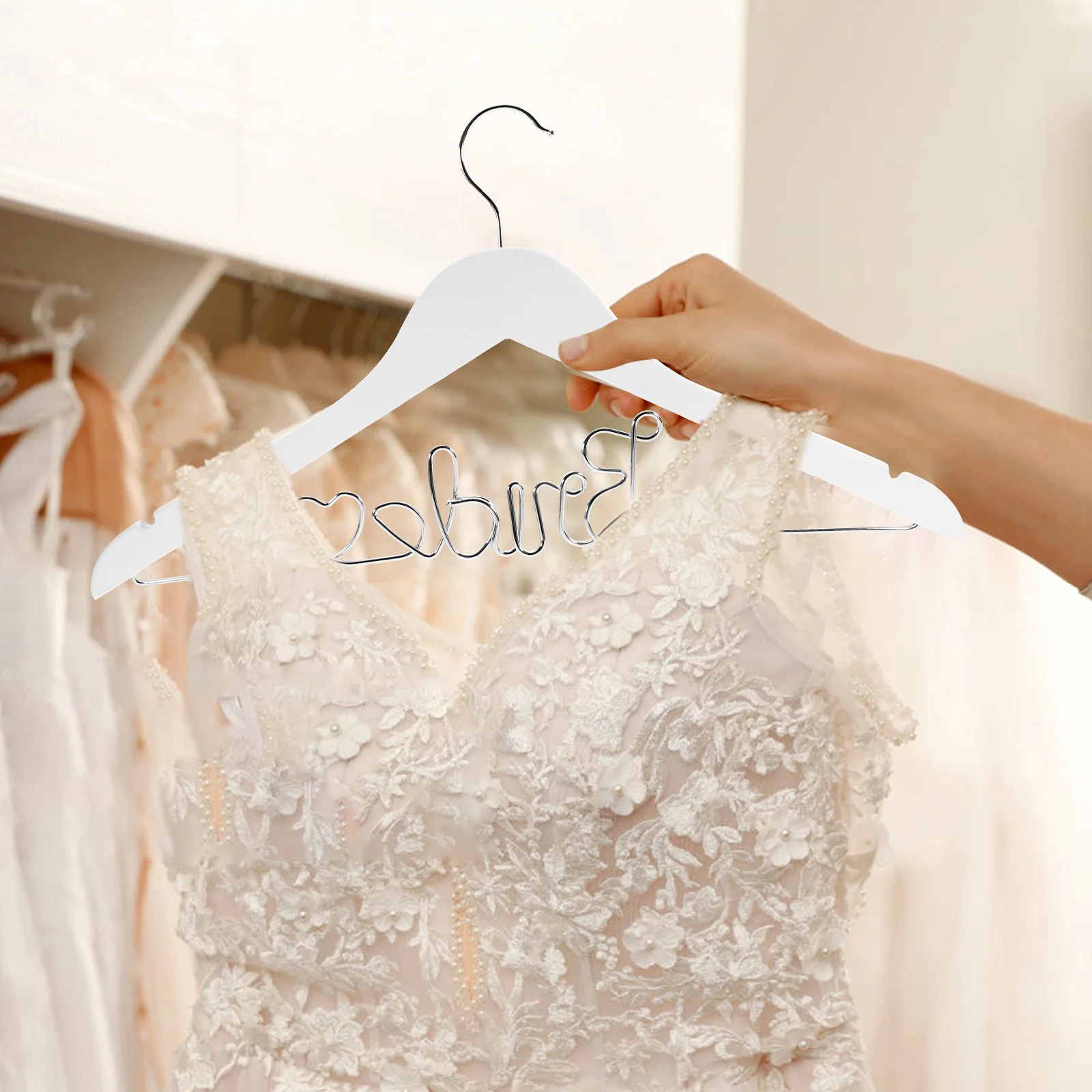 

Wedding Dress Hanger Bride Wooden Wire Luxury Delicate Design Bride Keepsake Bridal Wedding Dress Holder Anti-Slip Clothes