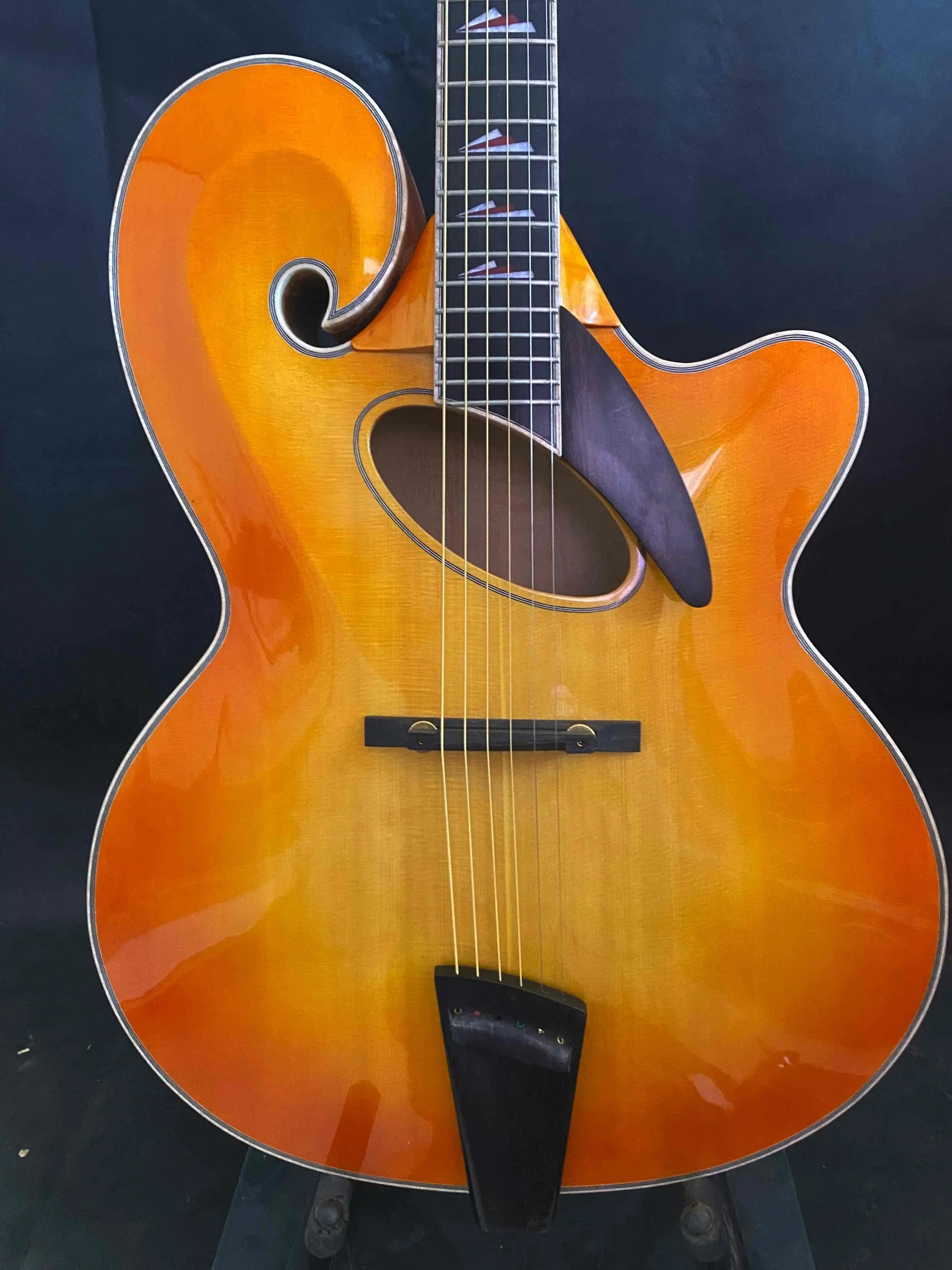 Yunzhi Mandolin Electric Archtop Handmade Hollow Body Jazz Guitar Flamed Maple Customizable  Electric  Jazz Guital
