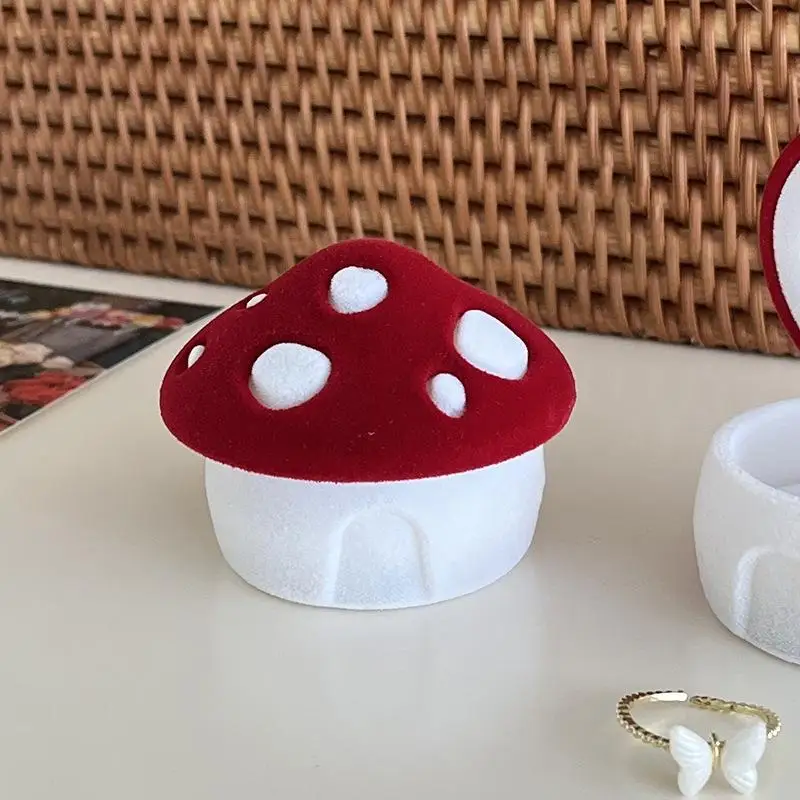 

Creative Flocking Mushroom Ring Box Velvet Jewelry Display Storage Case Packaging Accessory
