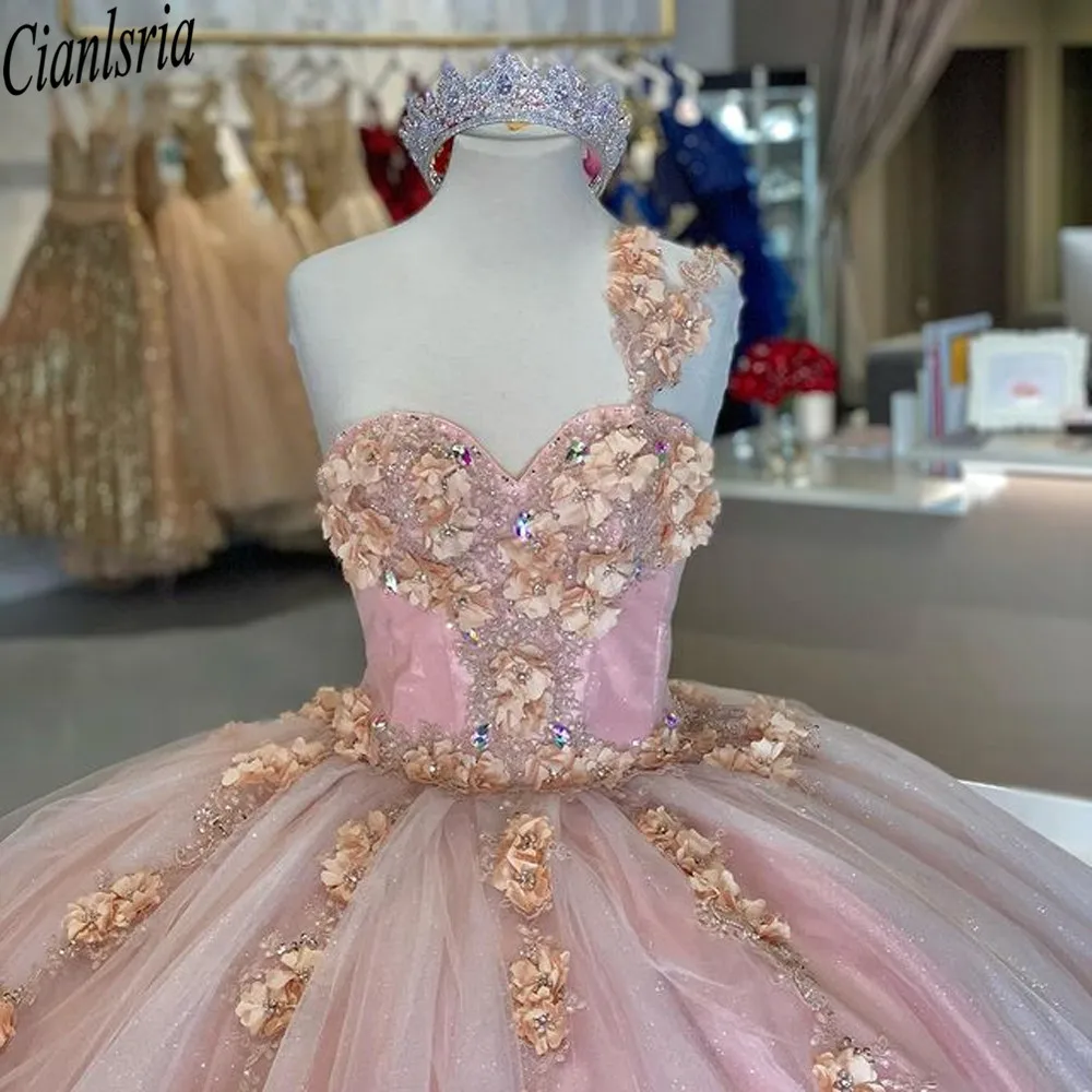 Vestidos de Quinceañera de un hombro, vestido de baile encantador para 15 fiestas, apliques de moda, vestido de cumpleaños de Cenicienta, Popular