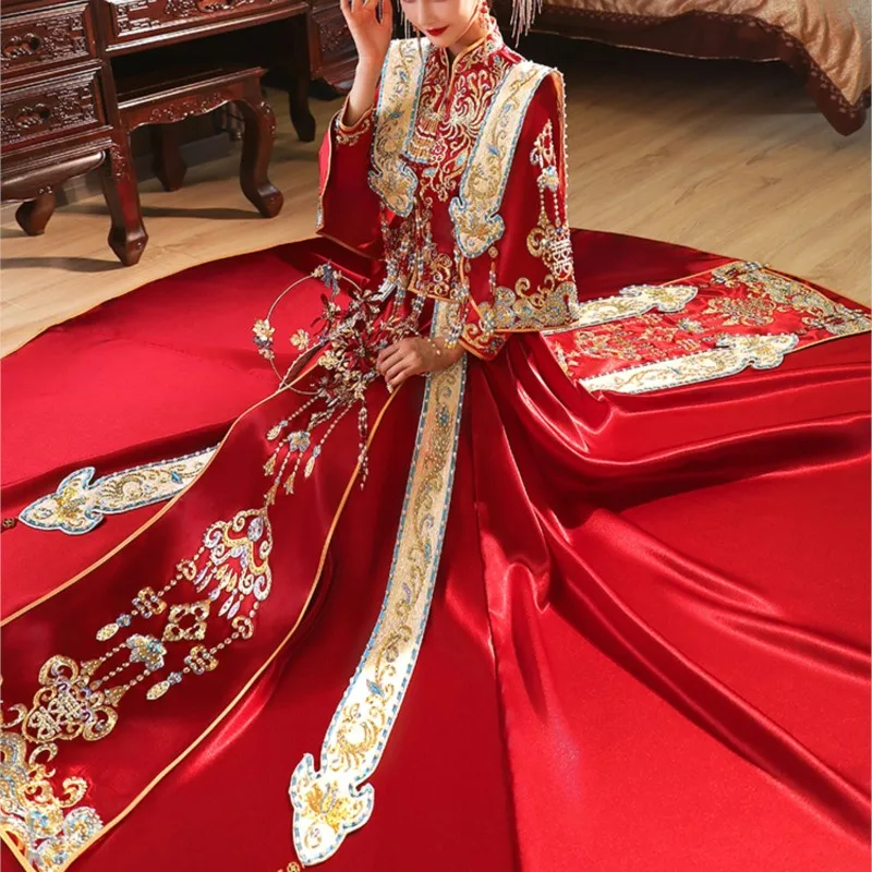 

New satin Hanfu wedding dress Chinese-style gown phoenix crown and red cape
