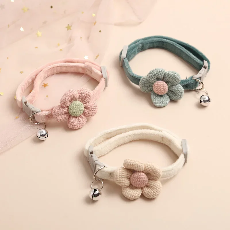 

Lovely Cat Collar Adjustable Cartoon Style Soft Plush Flower Collar with Bell Kitten Necklace Small Dog Pet Supplies