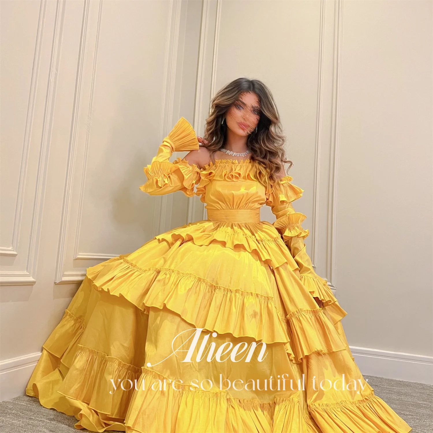 Aileen luxe damesavondjurken 2024 damesavondjurk gelaagde A-lijn prom jurken 2025 op maat gemaakt geel satijn feest
