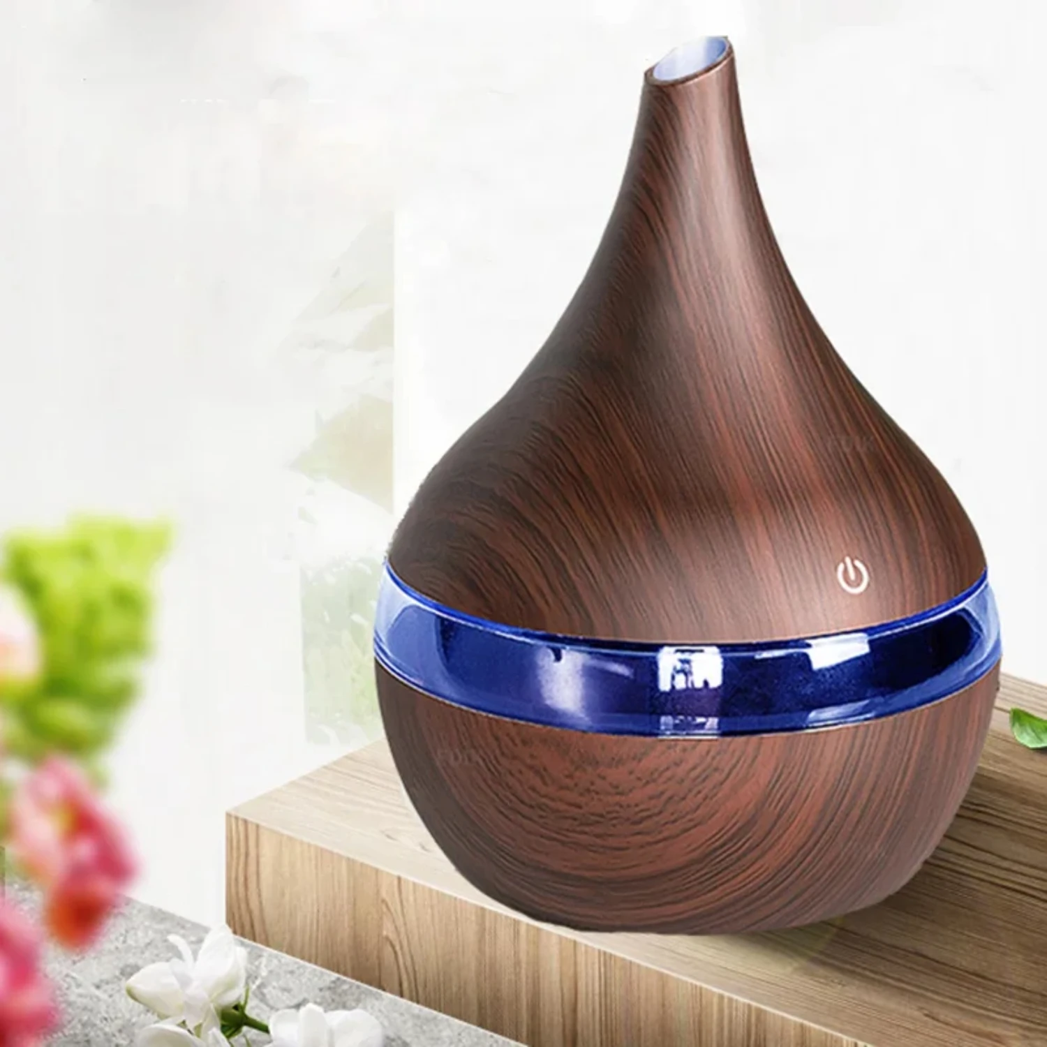 Transform your home or office into a peaceful oasis with this chic and sophisticated modern aromatherapy diffuser. Elevate your 