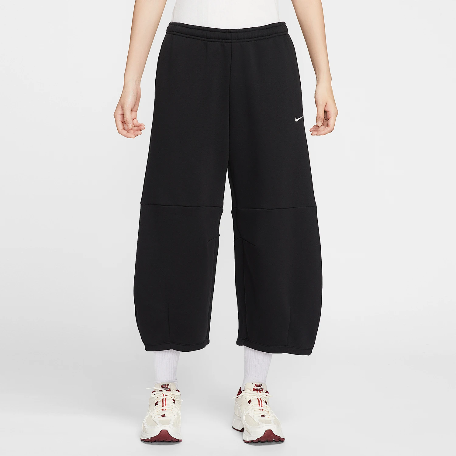 

Оригинальные женские свободные и мягкие укороченные брюки Nike Sportswear со средней талией IM7475-010