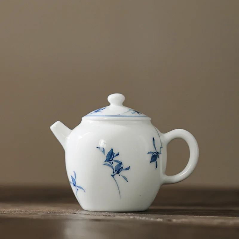 

Pure Hand-painted Butterfly Orchid Small Teapot Ceramic Tea Light Luxury Kung Fu Tea Set Tea Separation Filter Single Pot