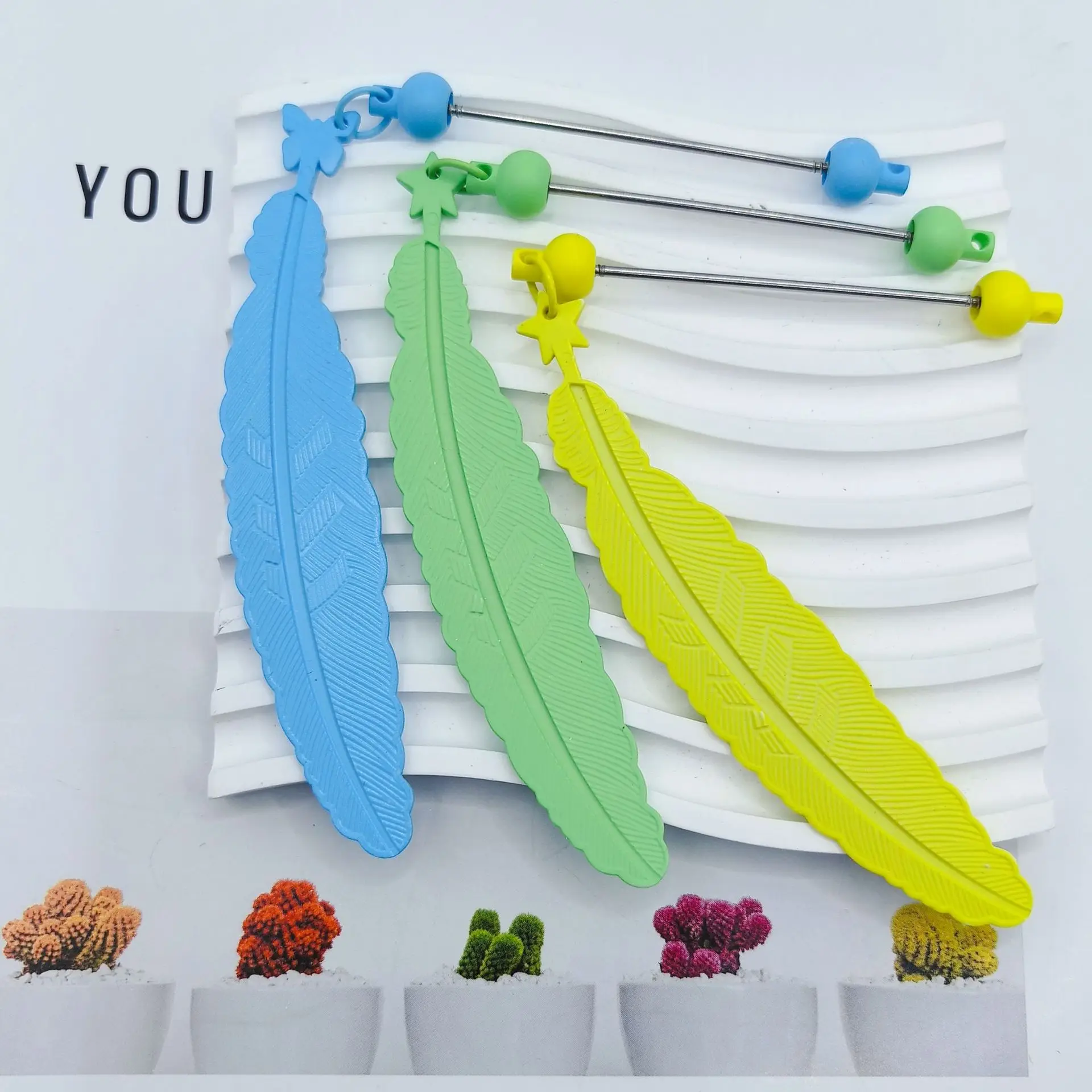 15Pcs DIY Beaded Feather Bookmark - Creative Cartoon Page Holder, Student Reward Gift for Readers
