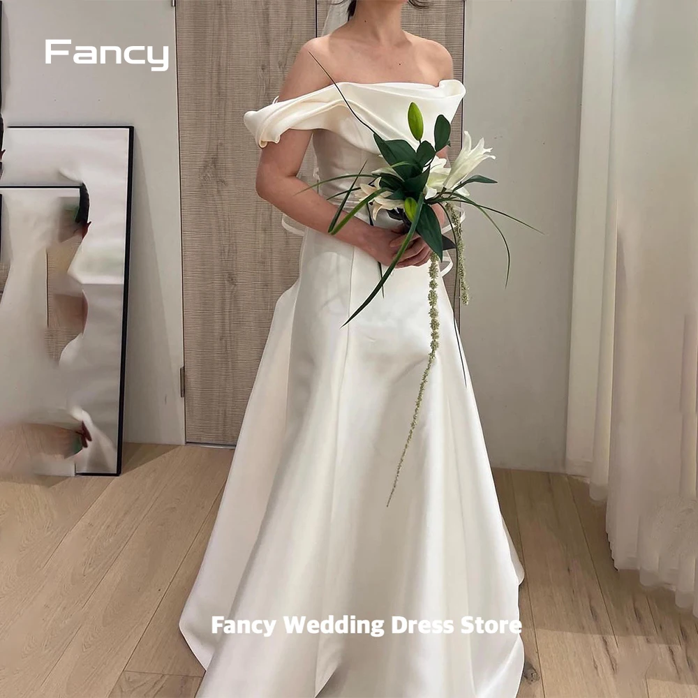 

Fancy Simple Off Shoulder Wedding Dress Korea Photo Shoot Soft Satin Pleats A Line Bridal Gown Short Sleeve 웨딩드레스