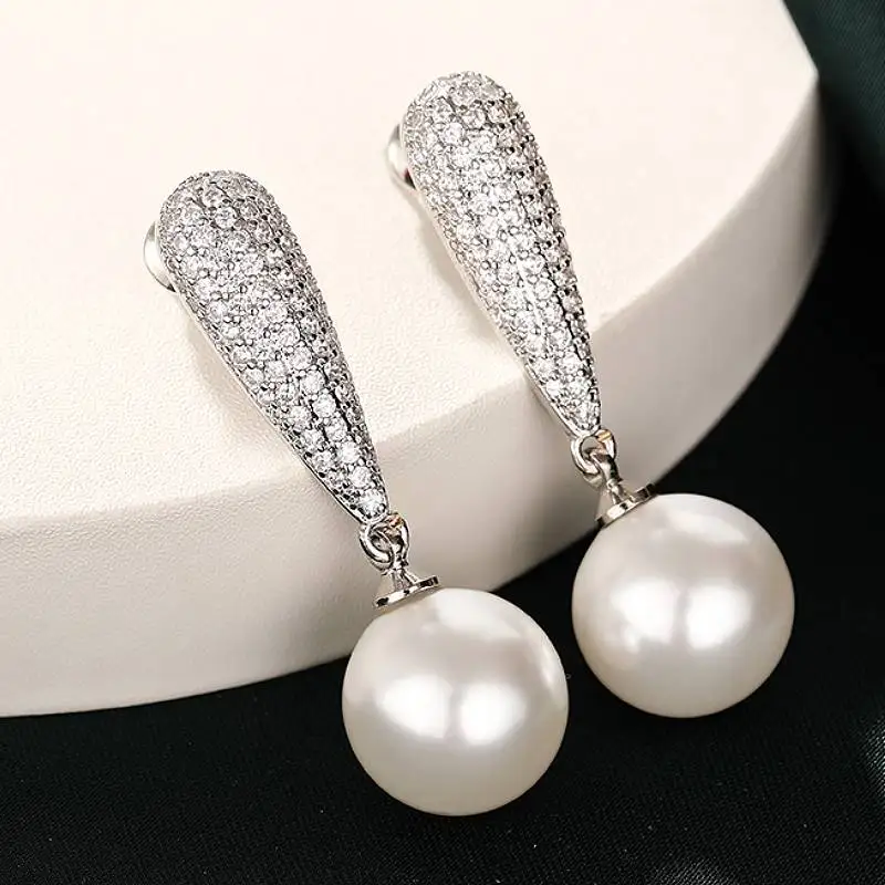 Huitan Zarte, birnenförmige Damen-Ohrringe, voll glänzend, mit CZ-Imitationsperlen, elegantes Hochzeits- und Verlobungs-Accessoires, Schmuck
