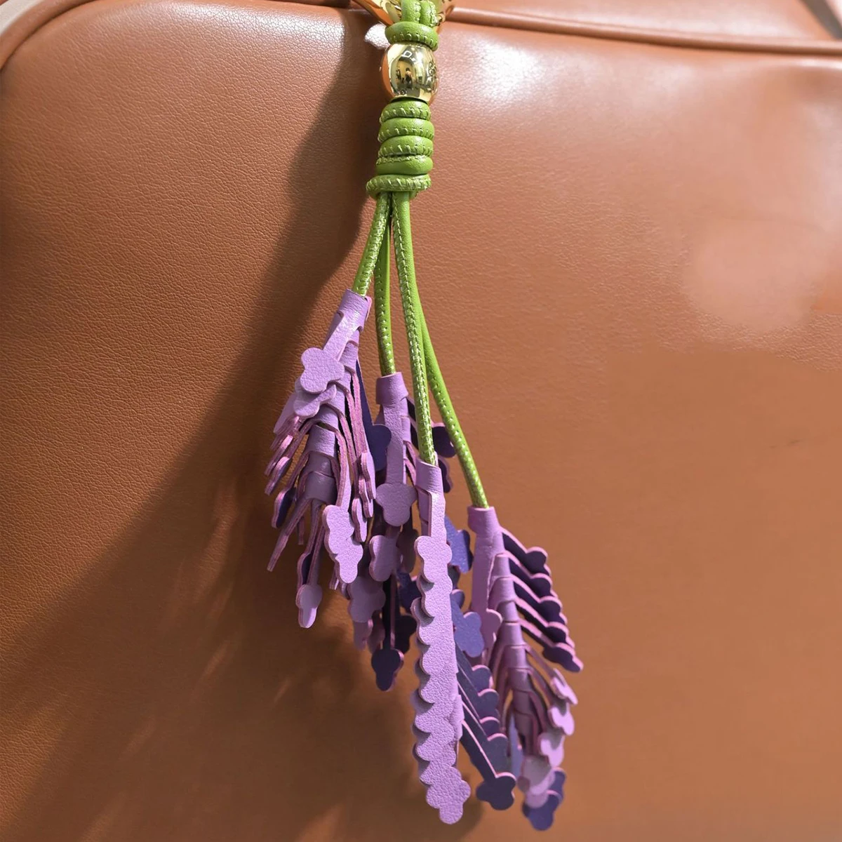 Lavender Leather Bag Charm Tomato Purple Flower Keychain Bag Pendant Luxury Decoration High Quality Girl Gift Bag Accessories