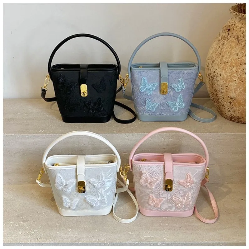 

Ladies Leather Messenger Bag Crossbody - Elegant Shoulder Handbag For Women Fashion Forward