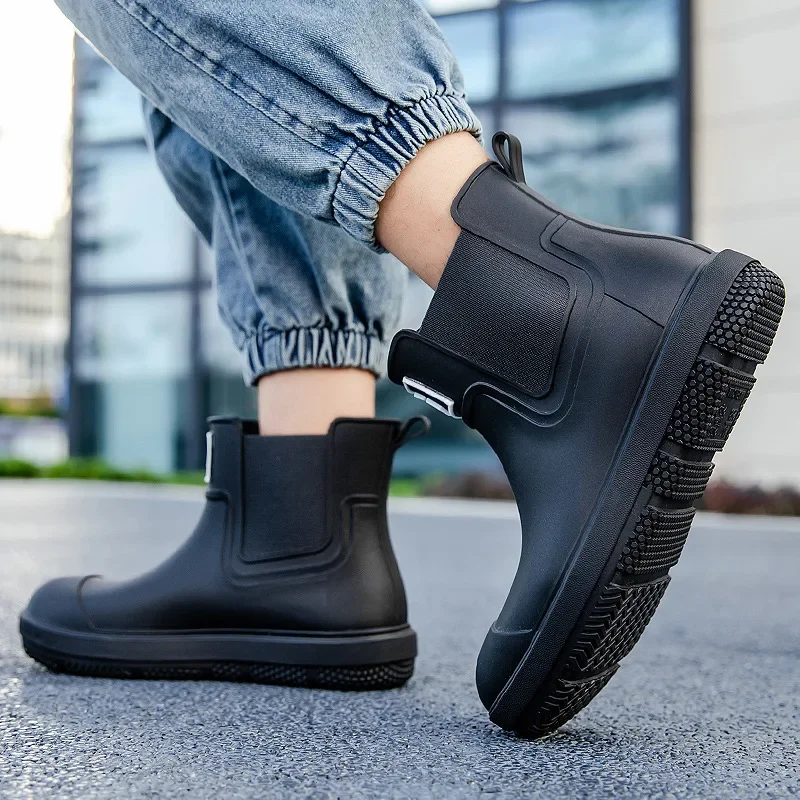 Men's Short-Tube Non-Slip Rain Boots Fashionable Low-Top Water Shoes, Pvc One-Time Molded Rain Boots, Pastoral Labor Waterproof - Image 3