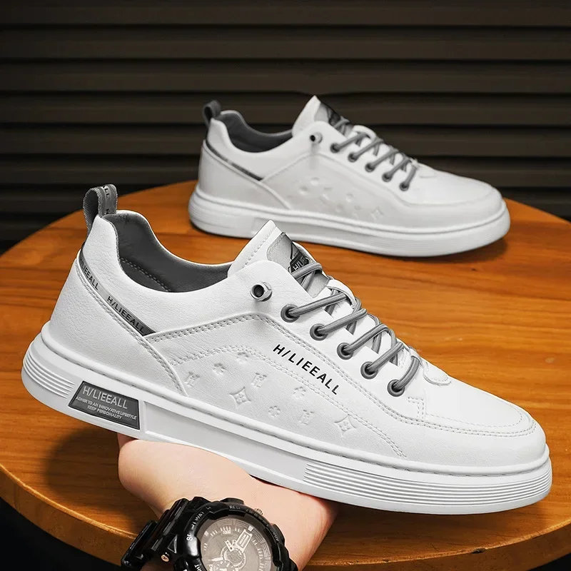 

Autumn Fashion Sneakers Comfortable Men's Skateboarding Flat Bottom Non slip Youth Shoes