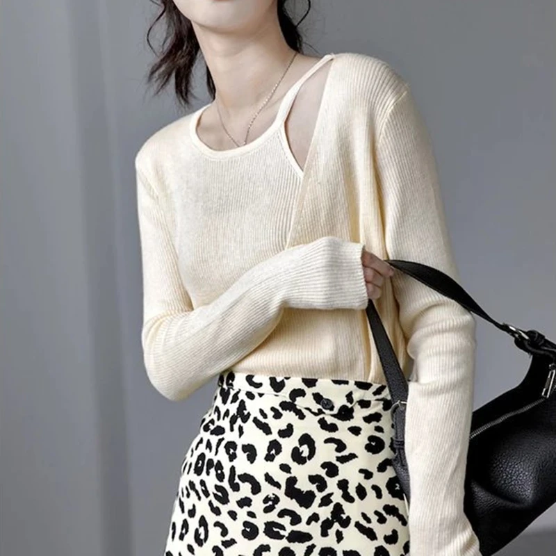 Outono novas roupas femininas em torno do pescoço de manga comprida oco camisola de manga comprida moda cor sólida magro blusa de malha