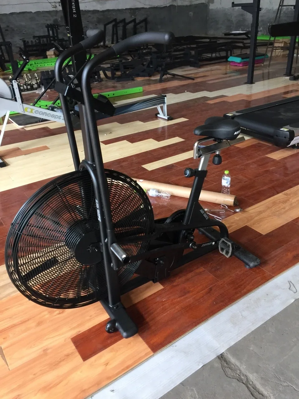 Air Bike,Home Air Bike Exercise Machine Commercial Spinbike Horn Air Bike Dynamic Spinning Bike Airbike Ergbike