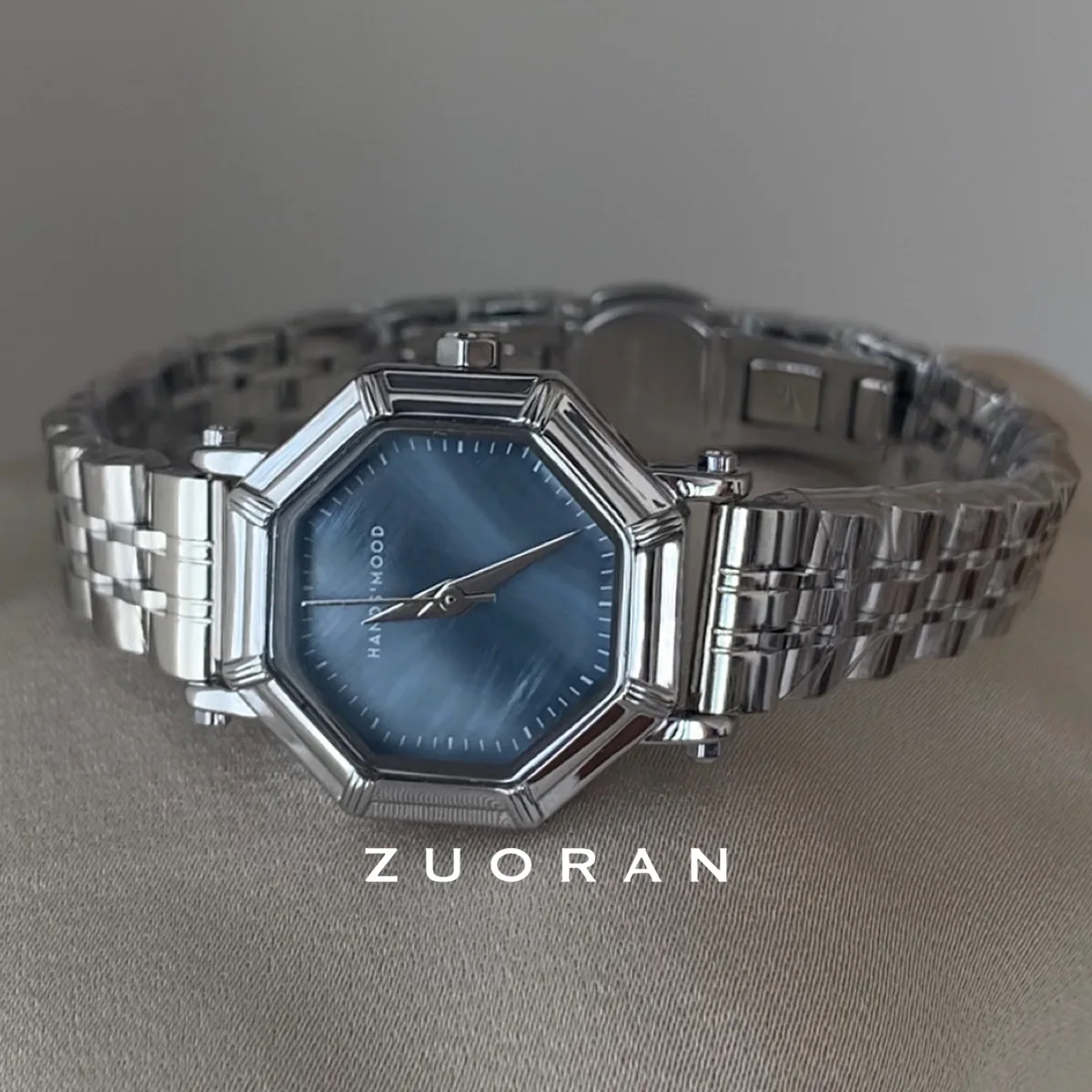 

Elegant women's wristwatch, octagonal dial, stylish and sophisticated, elegant and versatile, a perfect gift for women.