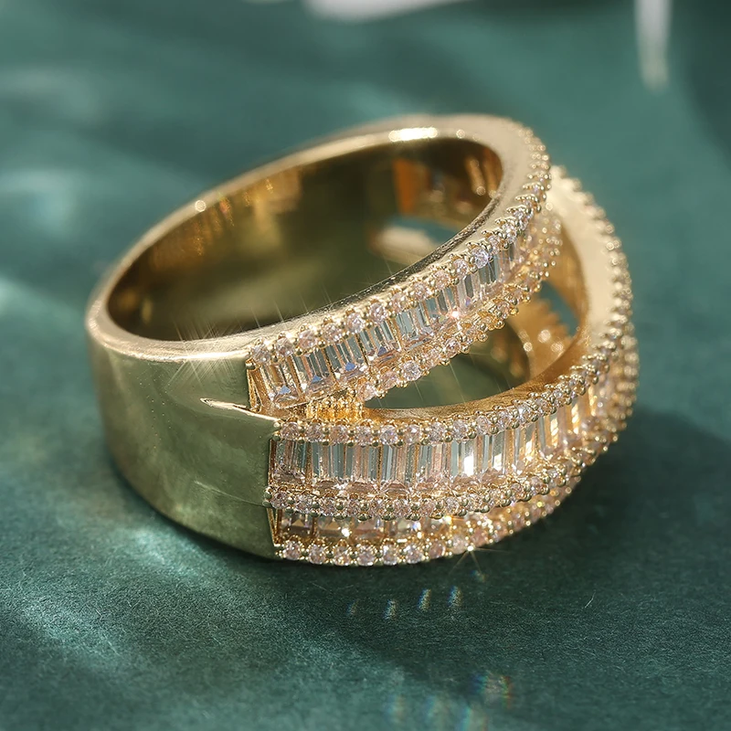 Luxuriöser, mit weißen CZ-Steinen besetzter Damenring, wunderschöne goldfarbene Geometrie, für den täglichen Gebrauch, Partyschmuck, Jubiläumsgeschenk – Detail 1