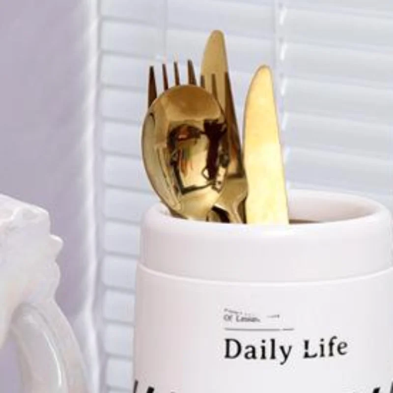 1PC Dustproof Chopstick Bucket With Lid Camping Tableware Spoon Storage Box Household Storage Rack Holder Drain Chopstick Rest