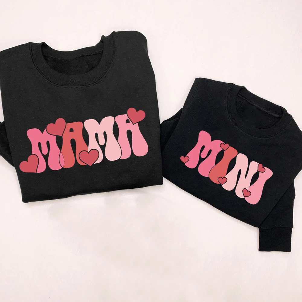 Mommy and Me Outfits Mom and Me Sweatshirts Matching Мommy and Мe Valentine Day Shirts Mama & Mini Sweatshirt Outfits