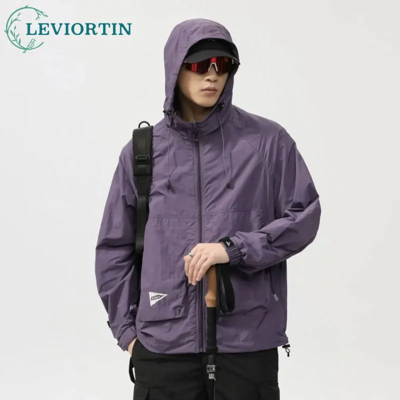 

Men's Summer Sunscreen Jacket UPF 50+ Lightweight Breathable Comfortable Casual Outdoor Mountain Climbing Fishing Hooded Coat