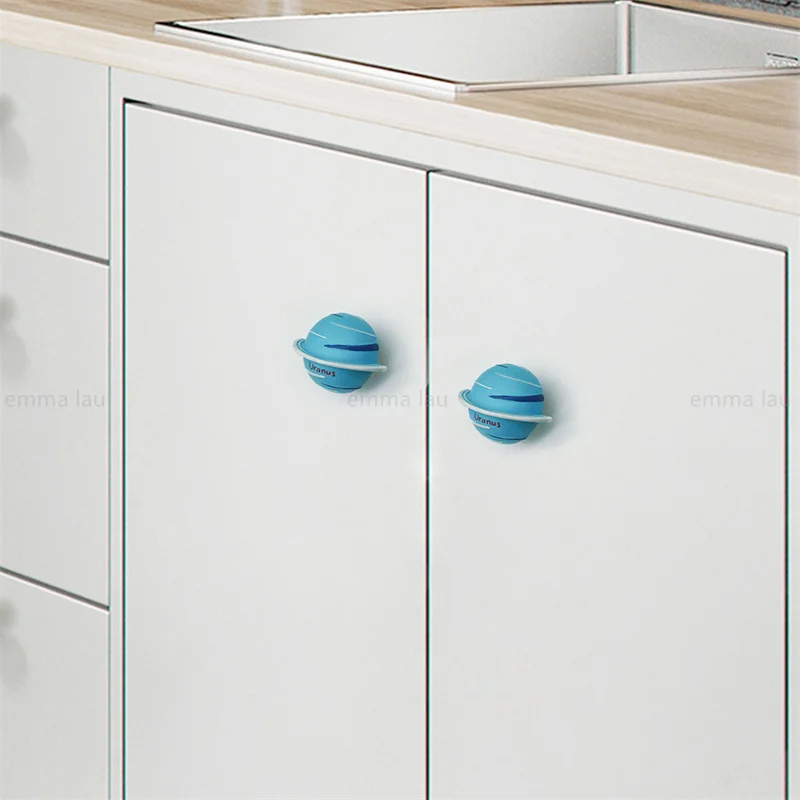 Neueste Planet Schrank Griffe Einloch Schublade Tür Knöpfe Messing Basis Möbel Griff Für Kleiderschrank Küche Schrank Zieht Diy