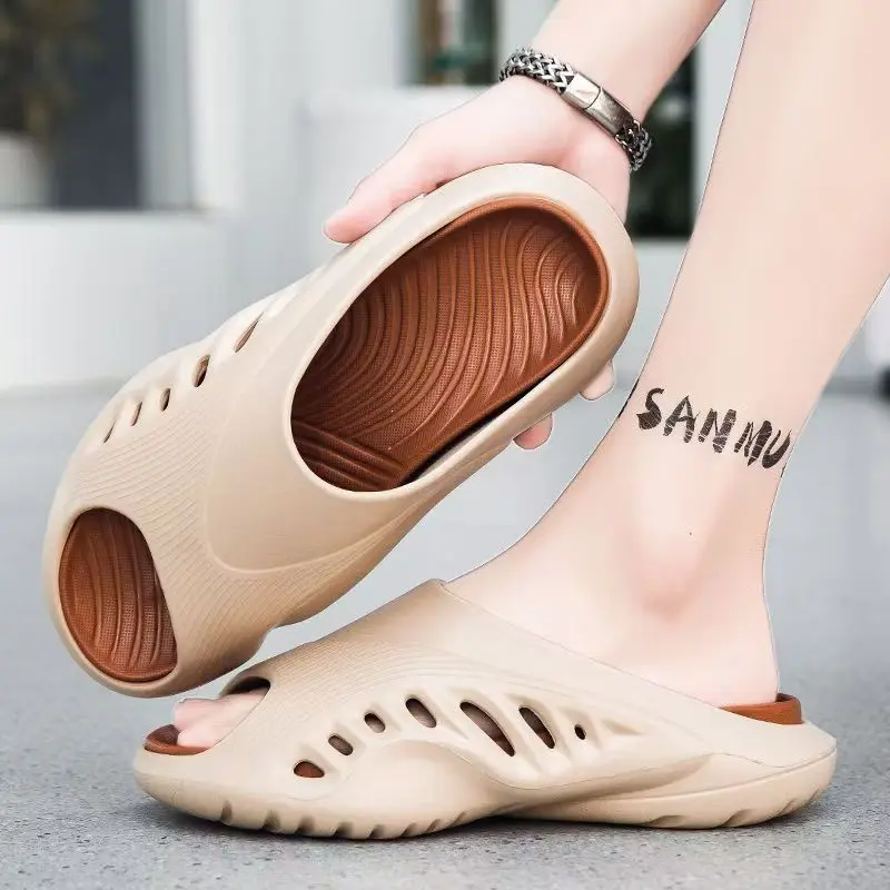 

Men's Summer Thick Sole One Word Slippers Injection Molding Lightweight Non Slip Home Slippers Outdoor Beach Sports Slippers